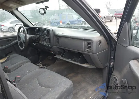 2007 Chevrolet Silverado 1500 Classic Work Truck z USA, uszkodzony, nr VIN 3GCEC14X67G241139